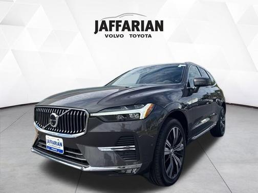 2023 Volvo XC60 B5 Plus Bright Theme