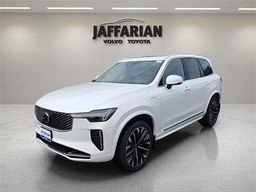 2025 Volvo XC90 Plug-In Hybrid T8 Ultra 6-Seater