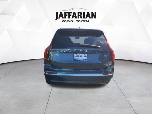 2026 Volvo XC90 B6 Ultra 6-Seater