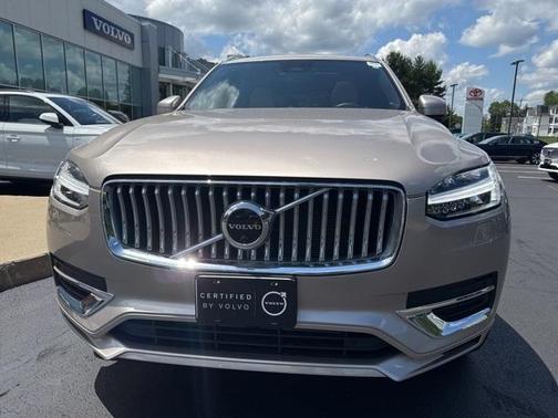 2023 Volvo XC90 Recharge Plug-In Hybrid T8 Ultimate Bright Theme 7-Seater