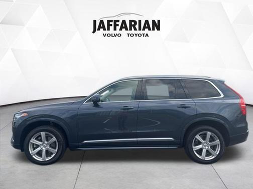 2024 Volvo XC90 B6 Core Bright Theme
