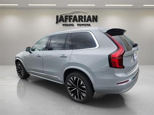 2025 Volvo XC90 Plug-In Hybrid T8 Ultra 7-Seater