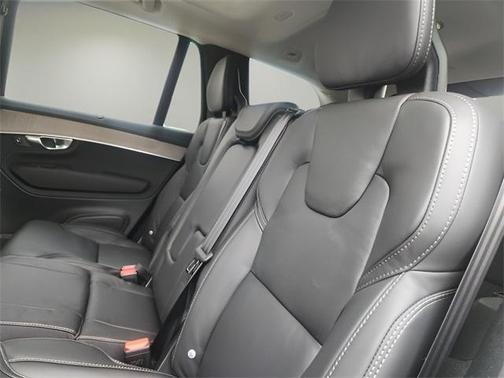 2025 Volvo XC90 Plug-In Hybrid T8 Ultra 7-Seater
