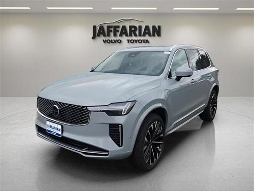 2025 Volvo XC90 Plug-In Hybrid T8 Ultra 7-Seater