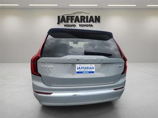 2025 Volvo XC90 Plug-In Hybrid T8 Ultra 7-Seater