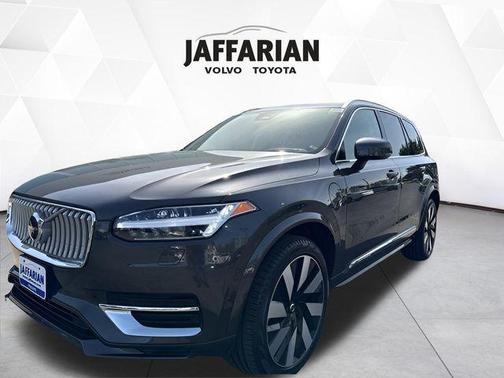 2024 Volvo XC90 Recharge Plug-In Hybrid T8 Ultimate Bright Theme 7-Seater