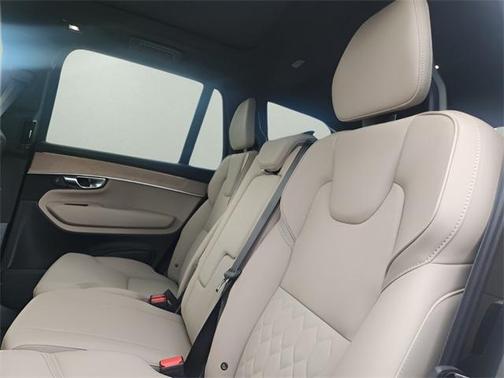 2026 Volvo XC90 B5 Core