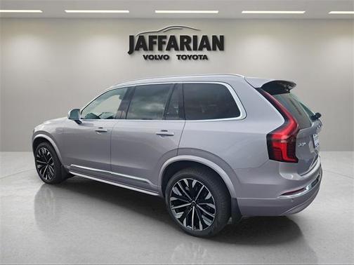 2026 Volvo XC90 B5 Core