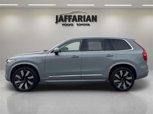 2024 Volvo XC90 Recharge Plug-In Hybrid T8 Plus Bright Theme 7 Passenger