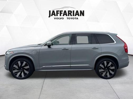 2024 Volvo XC90 Recharge Plug-In Hybrid T8 Plus Bright Theme 7 Passenger