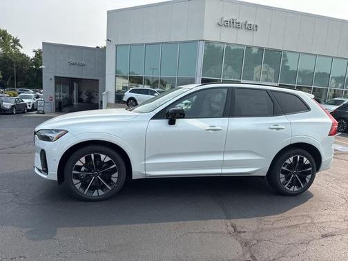 2026 Volvo XC60 B5 Plus