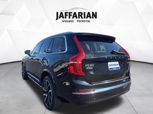 2023 Volvo XC90 B6 Plus 7-Seater