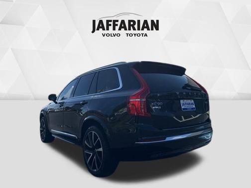 2023 Volvo XC90 B6 Plus 7-Seater