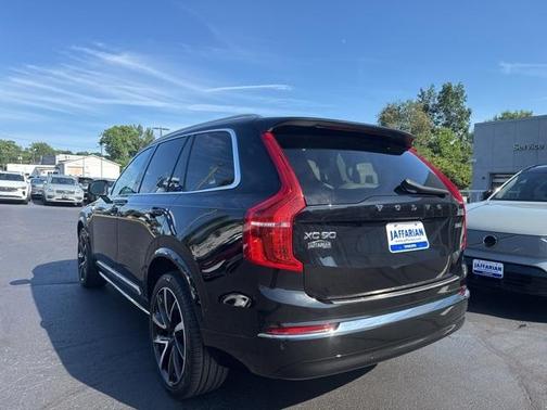 2023 Volvo XC90 B6 Plus 7-Seater