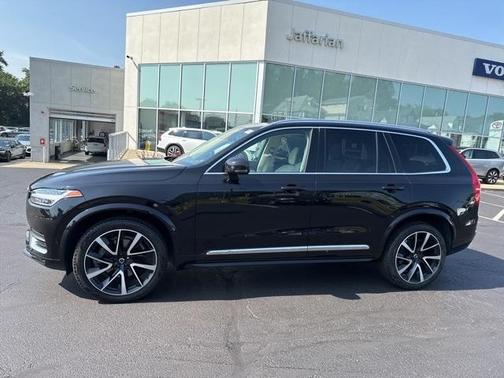 2023 Volvo XC90 B6 Plus 7-Seater