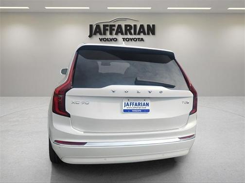 2025 Volvo XC90 Plug-In Hybrid T8 Ultra 7-Seater