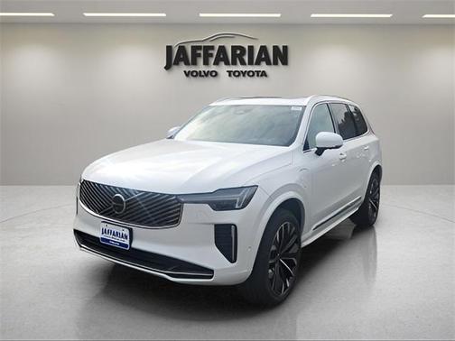 2025 Volvo XC90 Plug-In Hybrid T8 Ultra 7-Seater