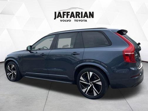 2022 Volvo XC90 Recharge Plug-In Hybrid T8 R-Design Extended Range 7P