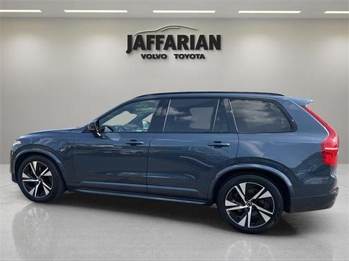 2022 Volvo XC90 Recharge Plug-In Hybrid T8 R-Design Extended Range 7P