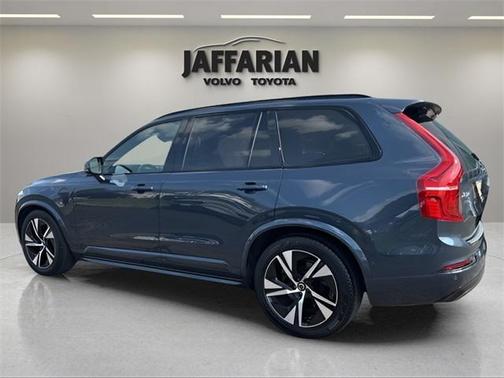 2022 Volvo XC90 Recharge Plug-In Hybrid T8 R-Design Extended Range 7P