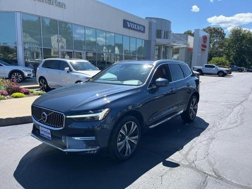 2023 Volvo XC60 B5 Plus Bright Theme