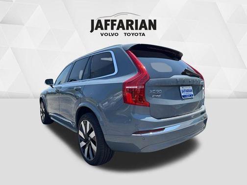 2023 Volvo XC90 Recharge Plug-In Hybrid T8 Ultimate 6-Seater