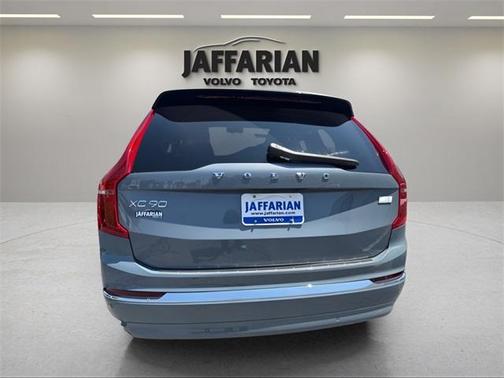 2023 Volvo XC90 Recharge Plug-In Hybrid T8 Ultimate 6-Seater