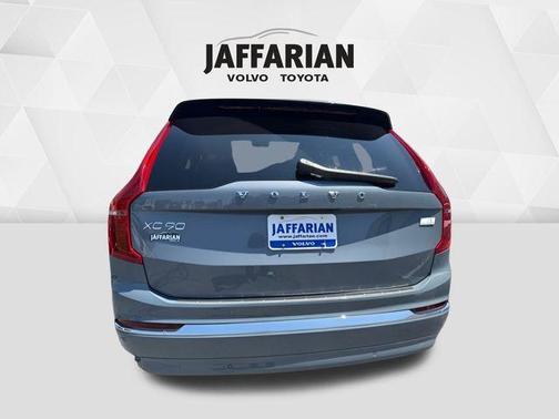 2023 Volvo XC90 Recharge Plug-In Hybrid T8 Ultimate 6-Seater