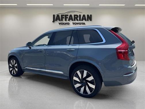2023 Volvo XC90 Recharge Plug-In Hybrid T8 Ultimate 6-Seater