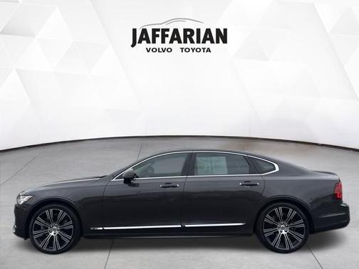 2022 Volvo S90 B6 Inscription