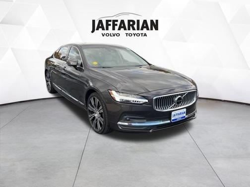 2022 Volvo S90 B6 Inscription