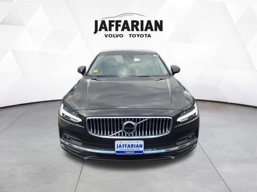 2022 Volvo S90 B6 Inscription