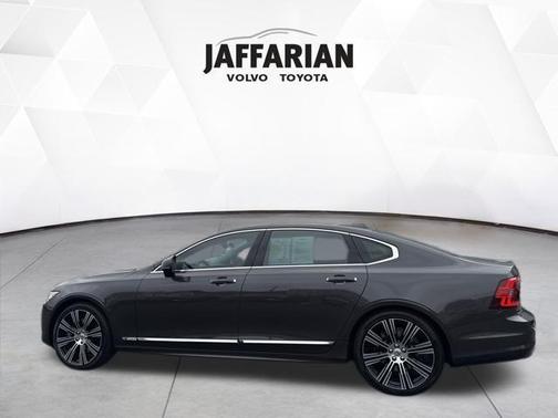 2022 Volvo S90 B6 Inscription
