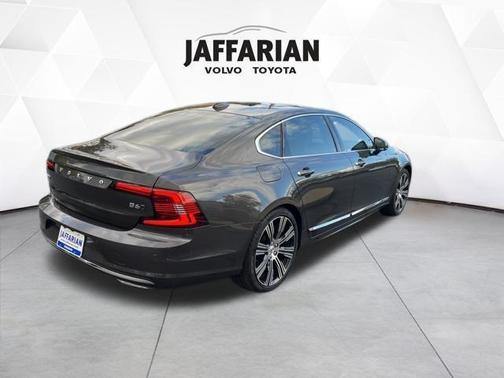 2022 Volvo S90 B6 Inscription