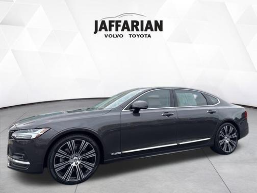 2022 Volvo S90 B6 Inscription