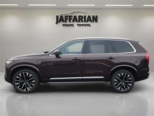 2025 Volvo XC90 Plug-In Hybrid T8 Plus 6-Seater