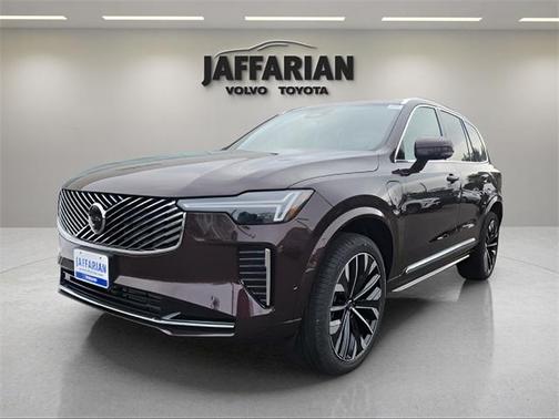 2025 Volvo XC90 Plug-In Hybrid T8 Plus 6-Seater