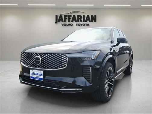 2025 Volvo XC90 Plug-In Hybrid T8 Plus 7-Seater