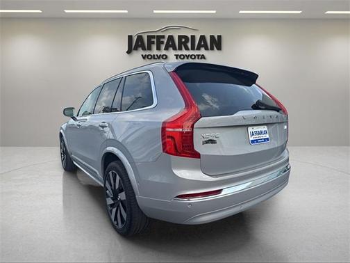 2024 Volvo XC90 Recharge Plug-In Hybrid T8 Ultimate 6-Seater