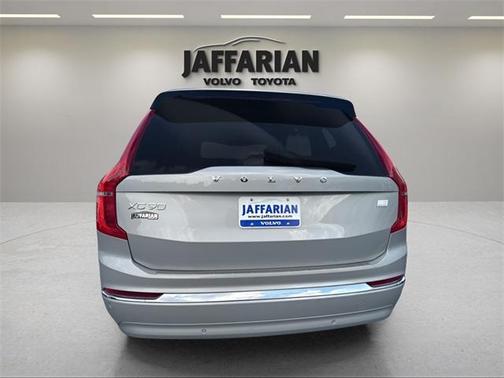 2024 Volvo XC90 Recharge Plug-In Hybrid T8 Ultimate 6-Seater