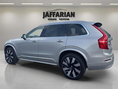 2024 Volvo XC90 Recharge Plug-In Hybrid T8 Ultimate 6-Seater