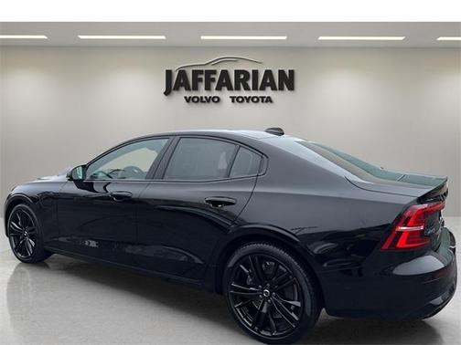 2024 Volvo S60 Recharge Plug-In Hybrid T8 Plus Black Edition