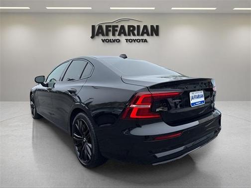 2024 Volvo S60 Recharge Plug-In Hybrid T8 Plus Black Edition