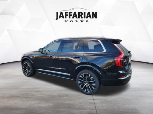 Onyx Black Metallic 2026 Volvo XC90 B6 Ultra