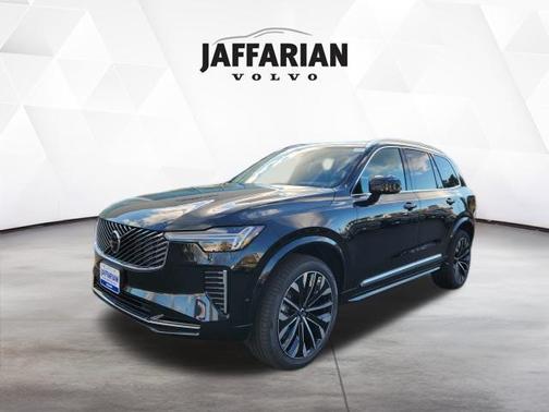 Onyx Black Metallic 2026 Volvo XC90 B6 Ultra