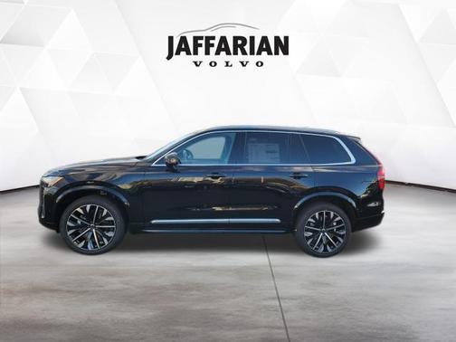 Onyx Black Metallic 2026 Volvo XC90 B6 Ultra