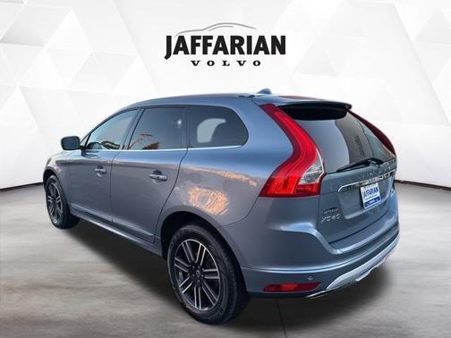 2017 Volvo XC60 T5 Dynamic