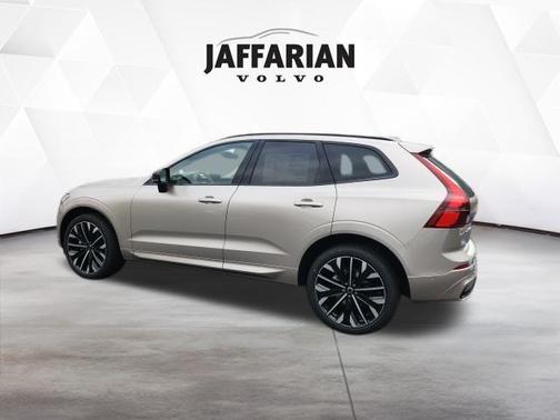 Bright Dusk Metallic 2026 Volvo XC60 B5 Ultra