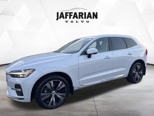 2023 Volvo XC60 B5 Plus Bright Theme