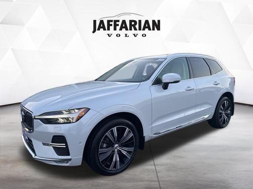 2023 Volvo XC60 B5 Plus Bright Theme